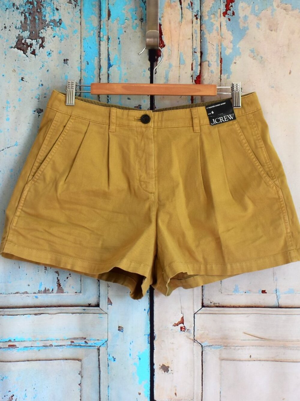 Women's J. Crew Pleated Chino Short 3" In Preppy Casual SIZE 6 Khaki NEW